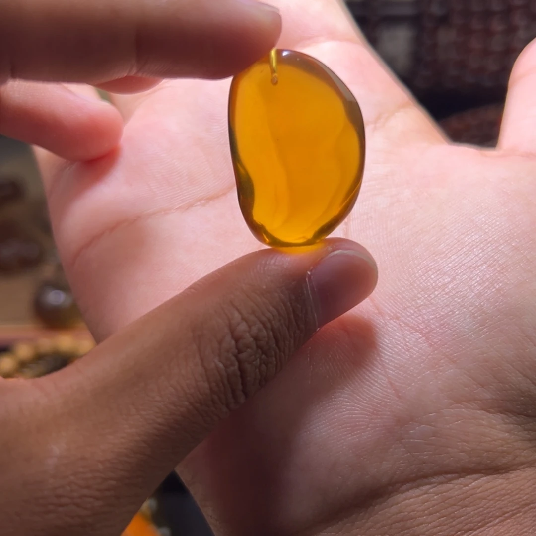 琥珀未镶嵌颈饰金珀随形