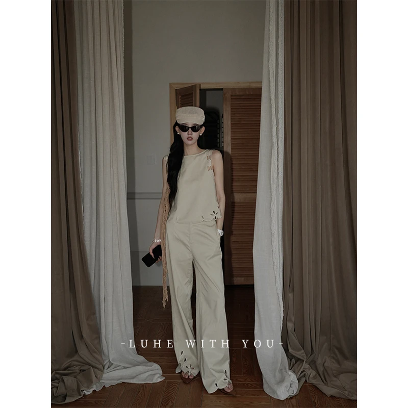 LUHE【漫旅劳伦斯】hehe私服~莱赛尔肤感棉镂空雕花背心+绣花裤