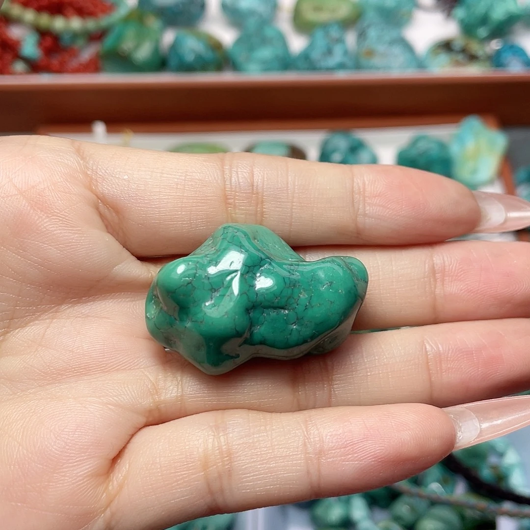 苏***月绿松石未镶嵌手链