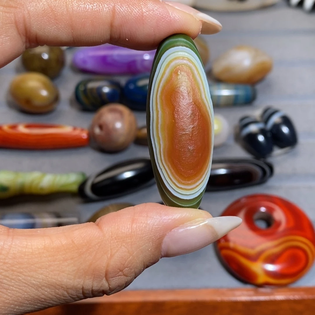 玛瑙/玉髓颈饰未镶嵌南**战