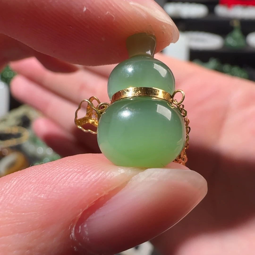 和田玉（碧玉）18K金镶嵌颈饰