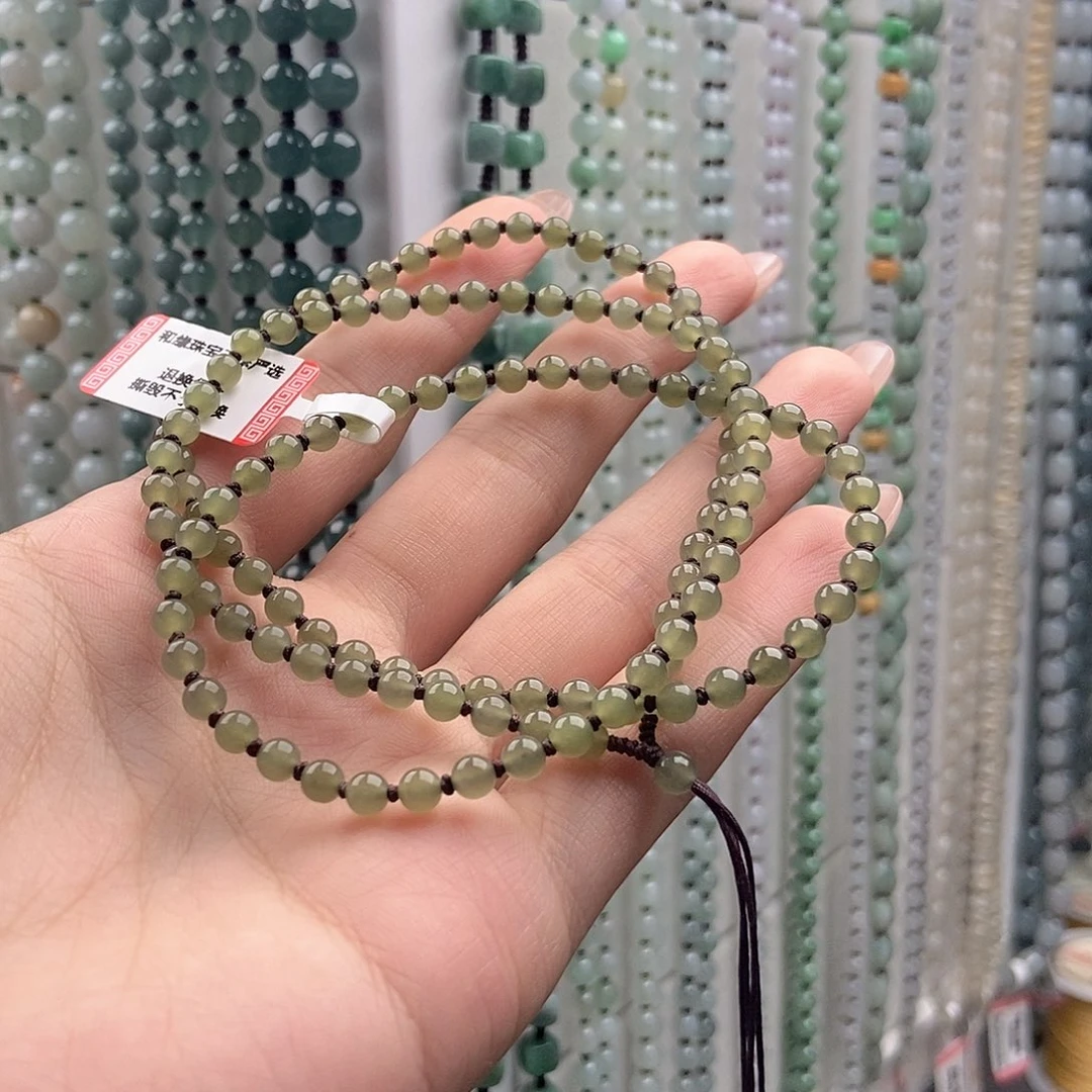 做***利和田玉未镶嵌颈饰和田玉4mm