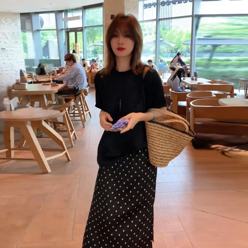 夏季韩系慵懒穿搭一整套设计感时尚短袖上衣高腰波点半身裙两件套