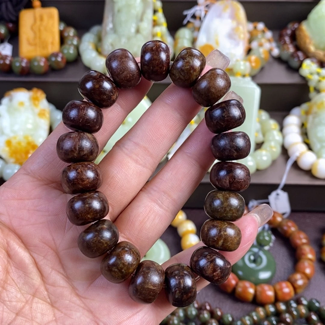 透闪石质玉未镶嵌手串