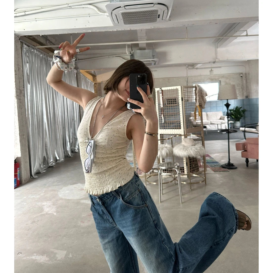 Our2【V领碎花背心】夏季设计感V领背心【X5385】