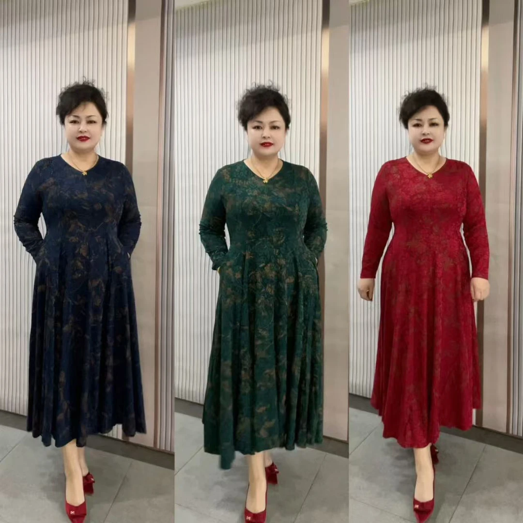 新款时尚百搭连衣裙