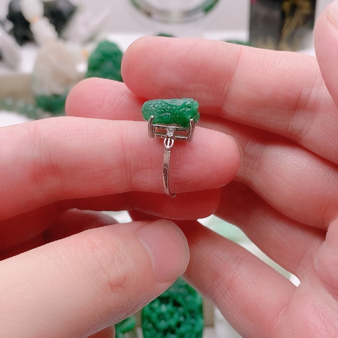 独山玉未镶嵌戒指面****a