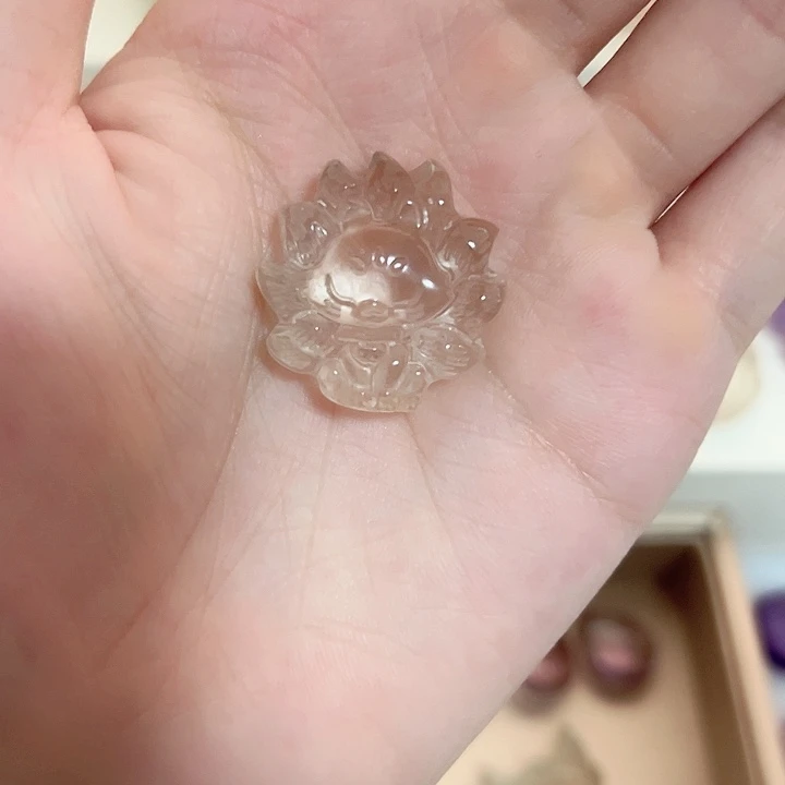 未镶嵌颈饰水晶太阳花九尾狐