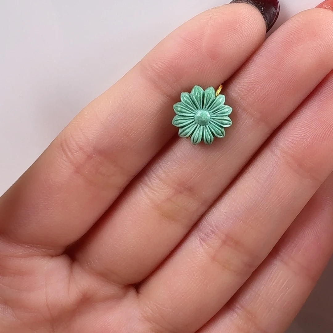 绿松石未镶嵌挂件