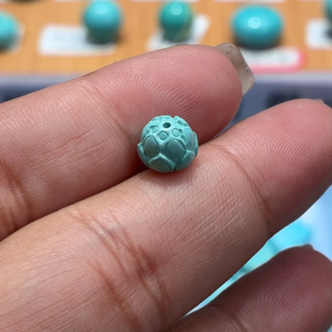 L***g绿松石未镶嵌珠宝奇石