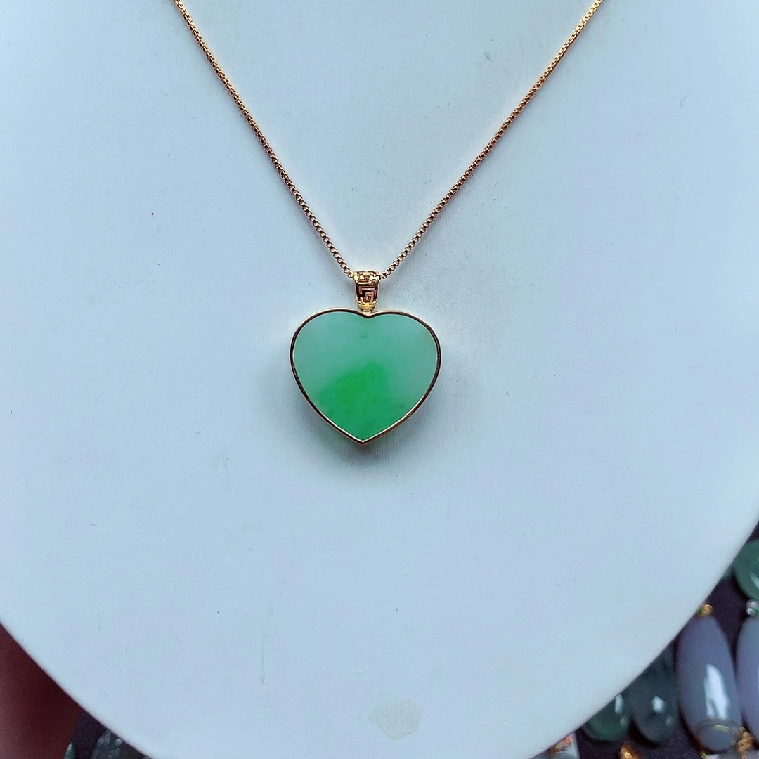 翡翠18K金镶嵌颈饰天然翡翠A货