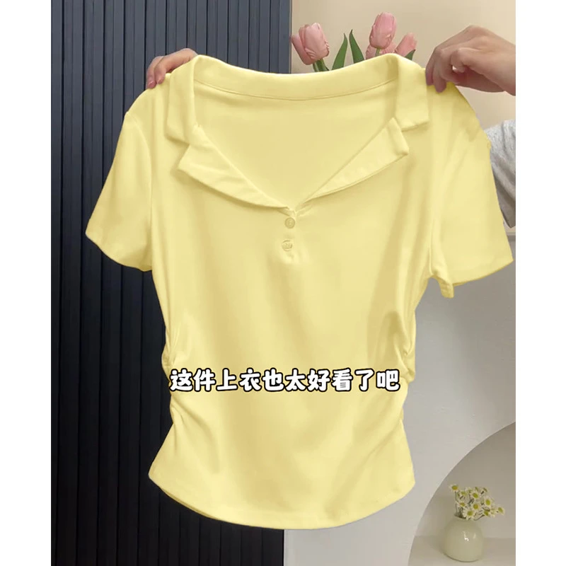奶黄色正肩短袖女t恤夏甜辣上衣2025新款收腰v领polo衫设计感小众