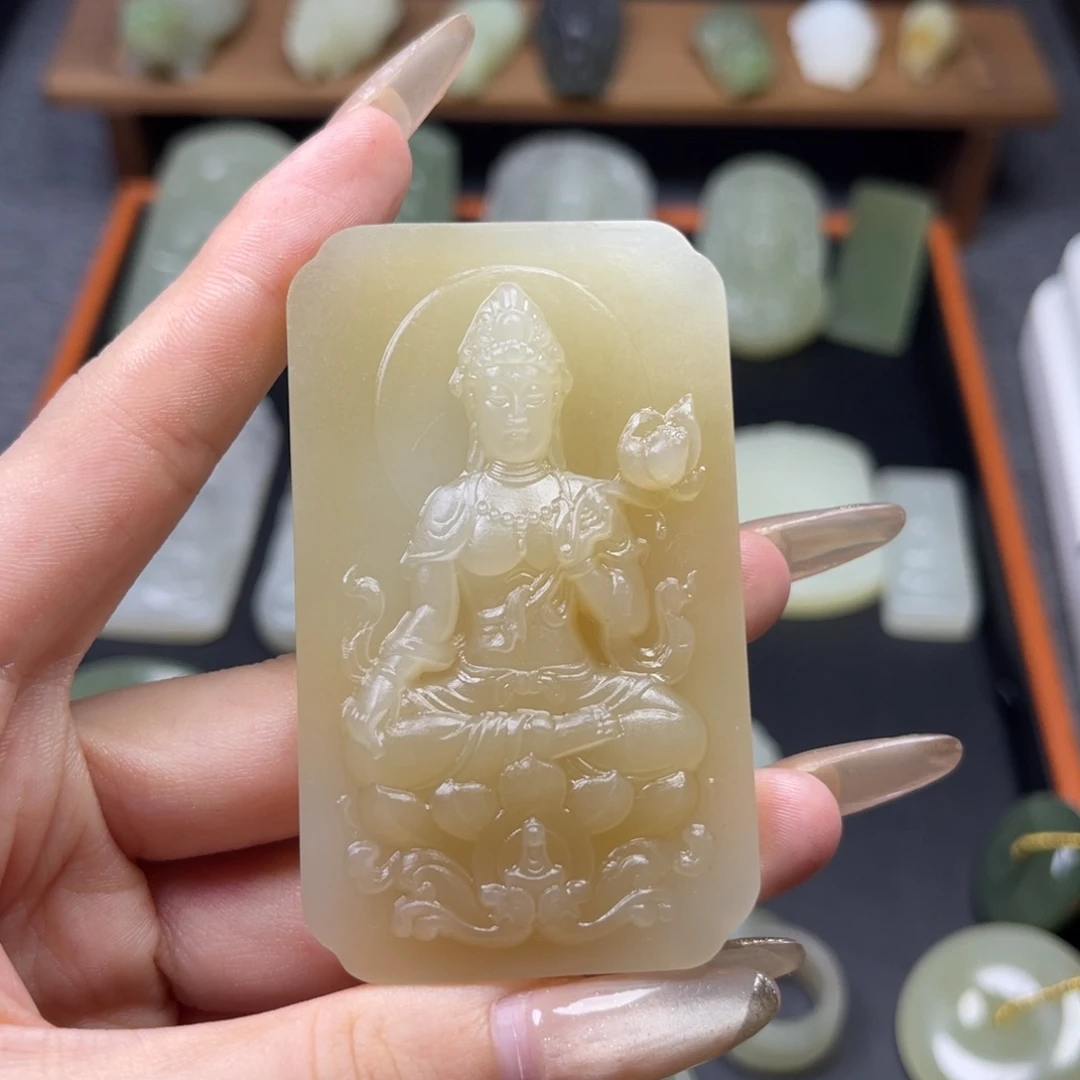 颈饰未镶嵌和田玉