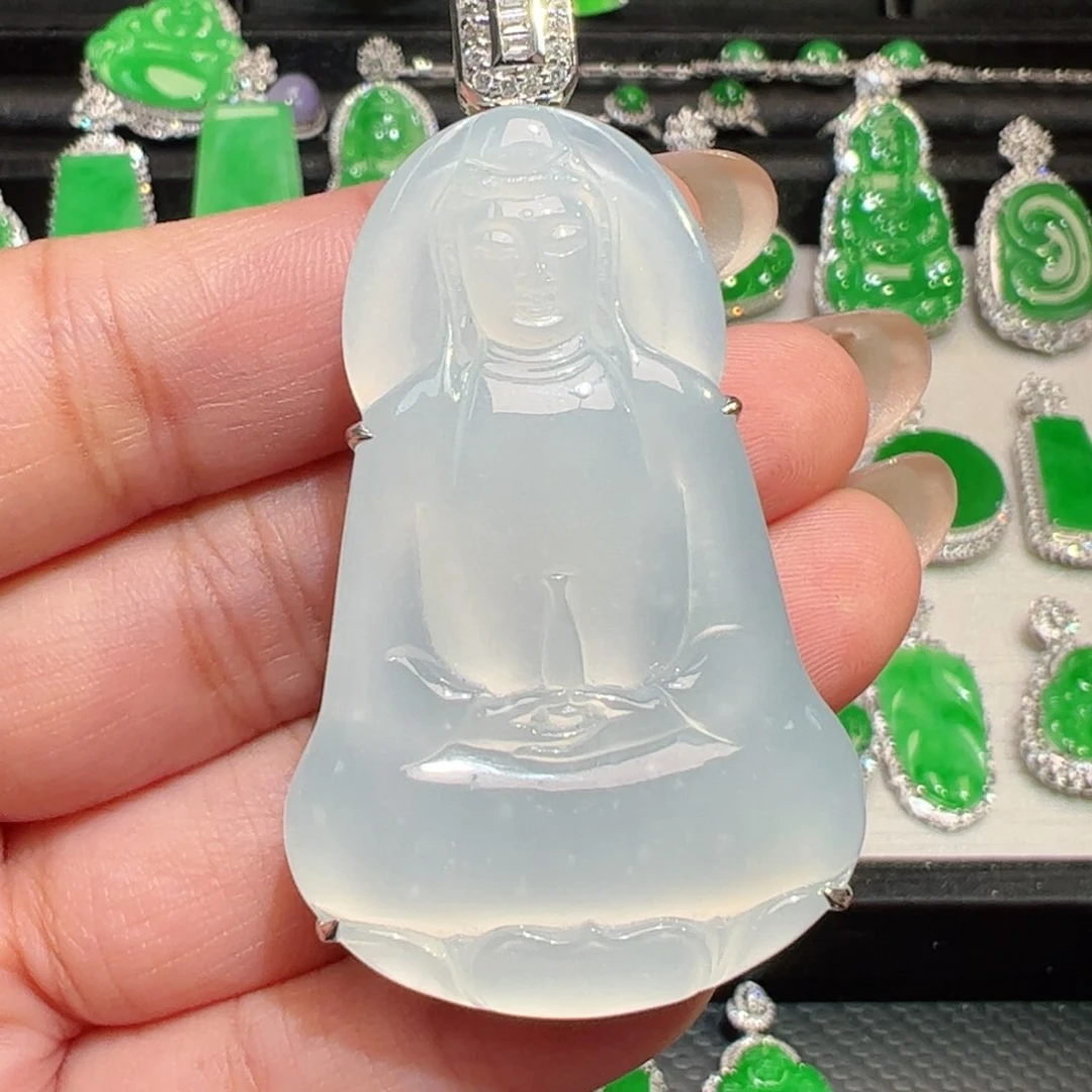 颈饰18K金镶嵌翡翠吊坠