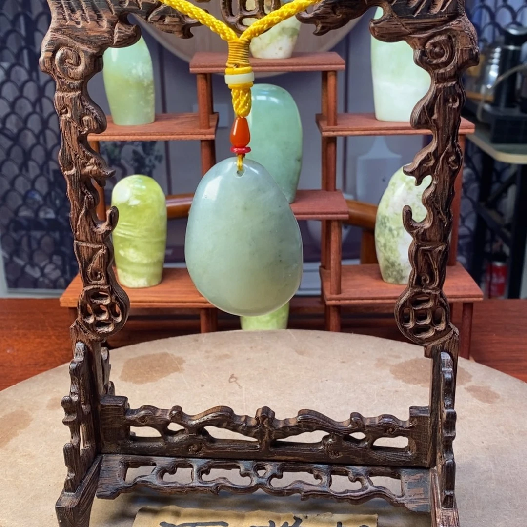 听***式玉岫岩精品原石摆件