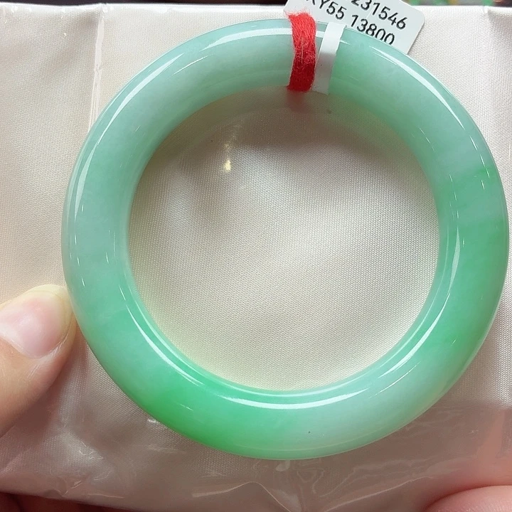 翡翠未镶嵌手镯天然缅甸