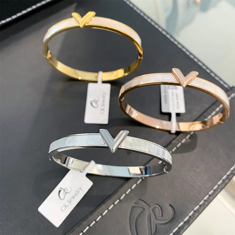 CK 钛钢手镯 V字造型手镯网红精致小众冷淡风开口手环ins轻奢礼物