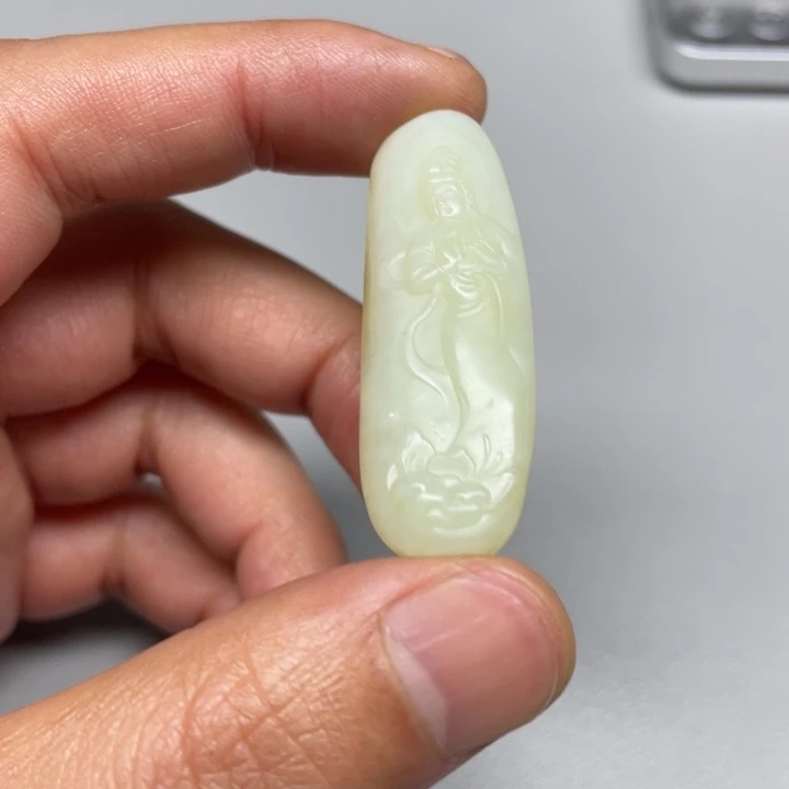 和田玉吊坠(不含链)未镶嵌一***里