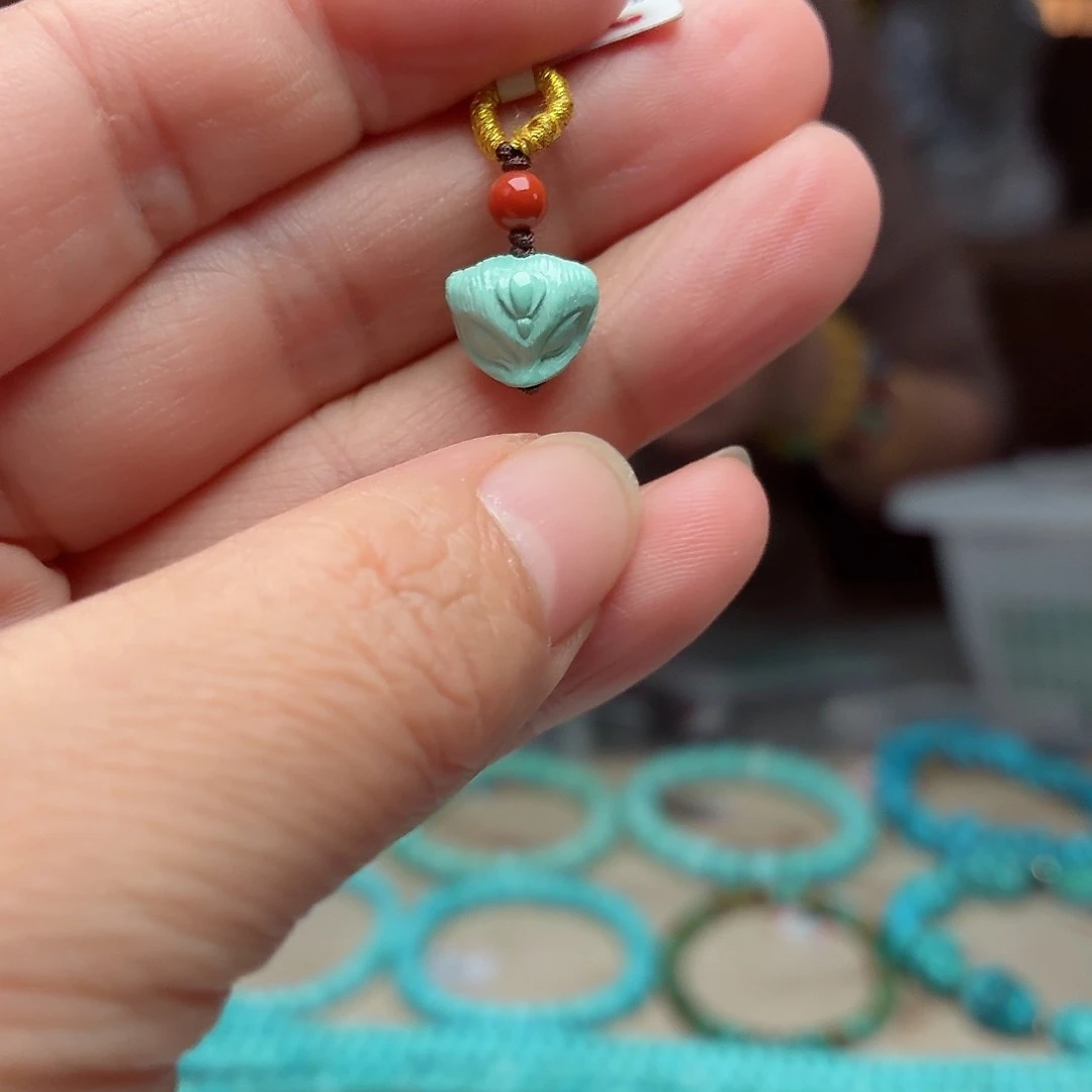 未镶嵌绿松石珠宝奇石