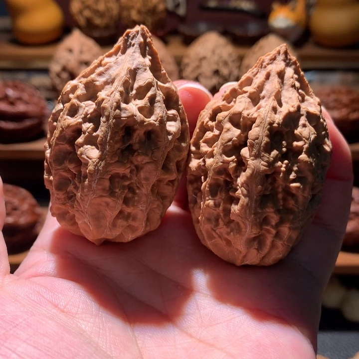 永***你文玩核桃吊坠楸玥核99