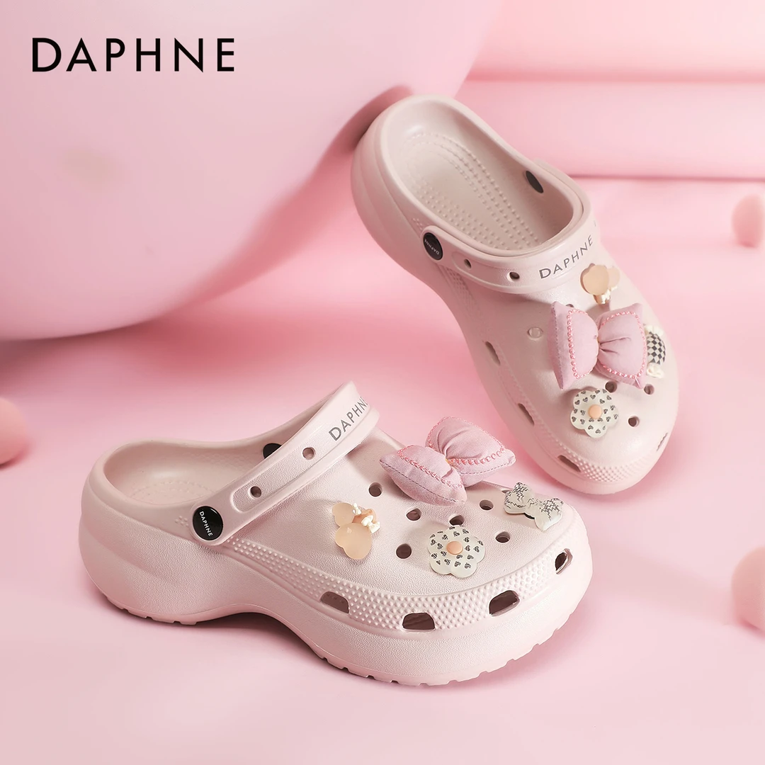 达芙妮厚底洞洞鞋女2025新款夏季外穿软底沙滩鞋时尚防滑女士凉鞋