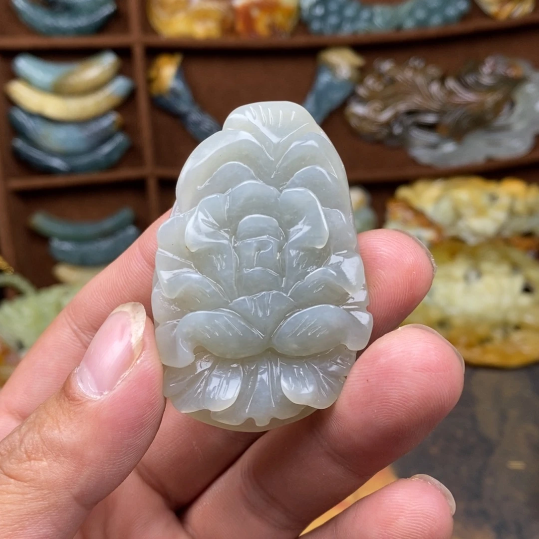 蛇纹石玉未镶嵌吊坠(赠链)