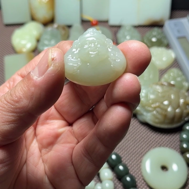 和田玉（糖玉）未镶嵌挂件