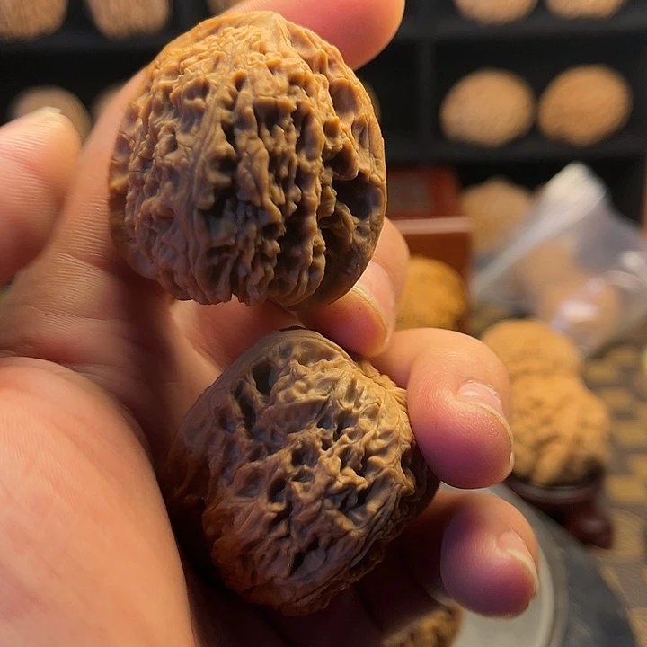 c****大叶紫檀（黑酸枝木类）