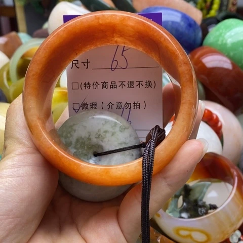 未镶嵌手镯石英质玉