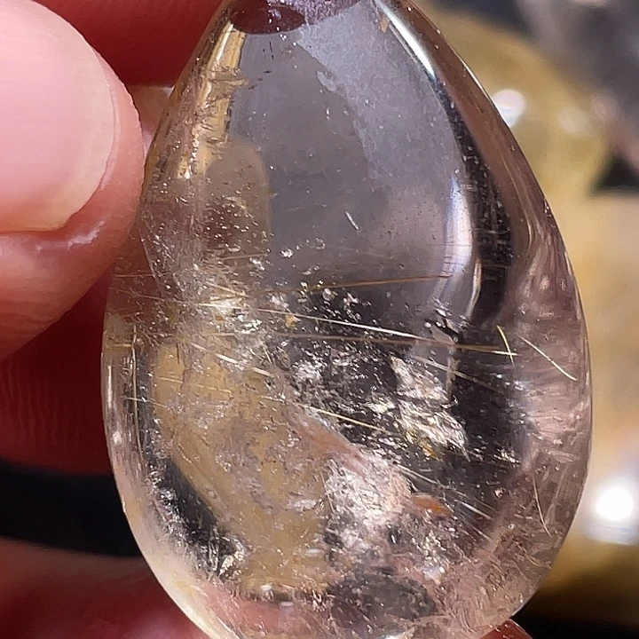 姗***迟未镶嵌颈饰发晶钛晶