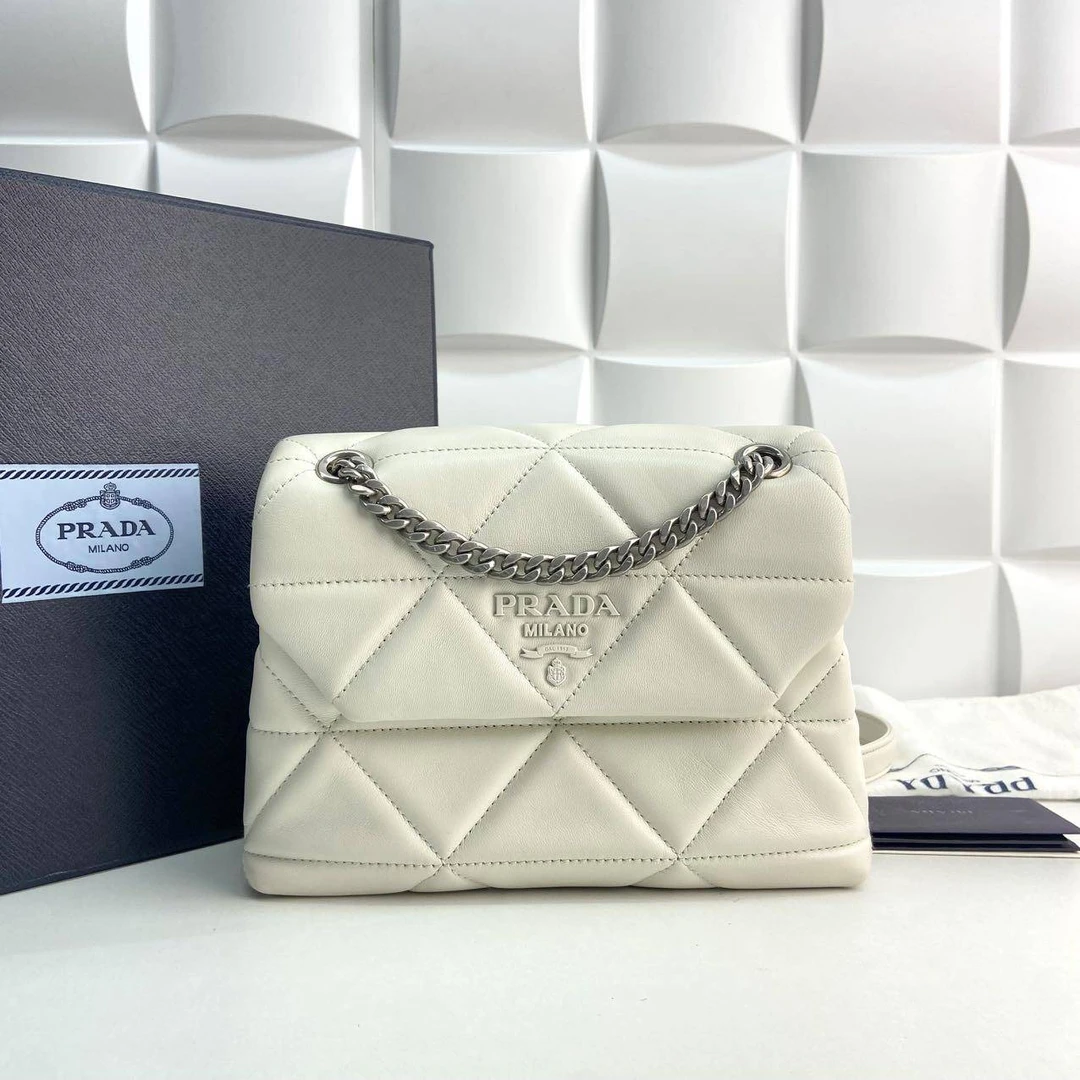 胖虎佳佳/普拉达/95新/公价0/箱包/单肩包/312506290081