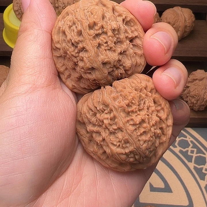 遗***憾吊坠文玩核桃南疆石