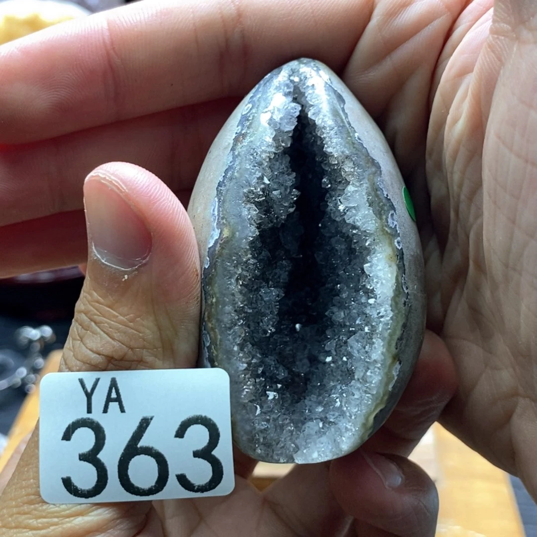 未镶嵌水晶大型摆件（非配饰）