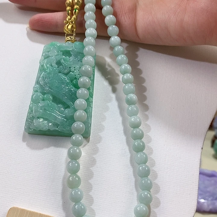翡翠未镶嵌颈饰翡翠吊坠
