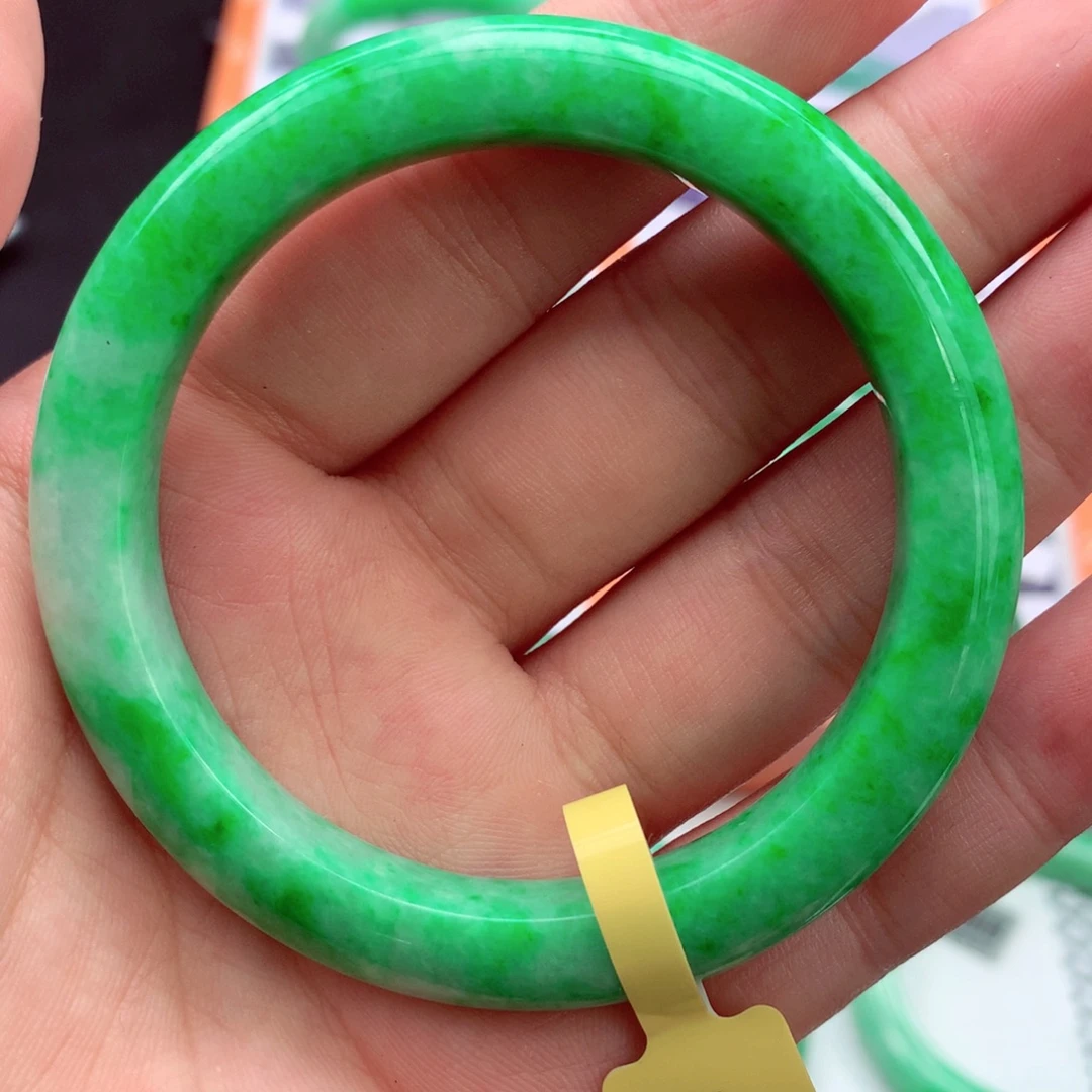 翡翠未镶嵌手镯翡翠