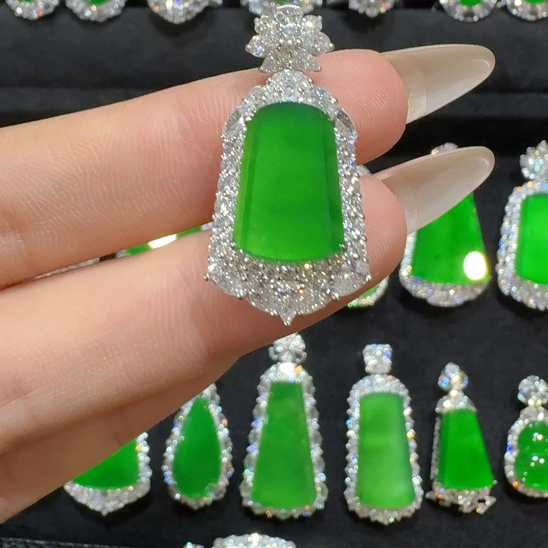 翡翠18K金镶嵌吊坠(不含链)无事牌