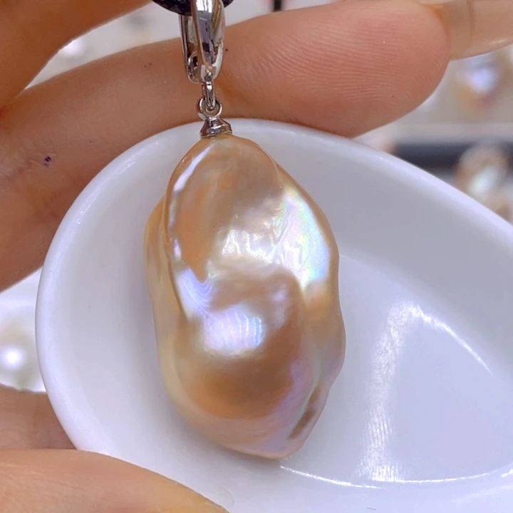 淡水珍珠吊坠(赠链)未镶嵌