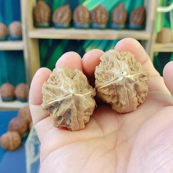 吊坠文玩核桃粗筋蝴蝶尖