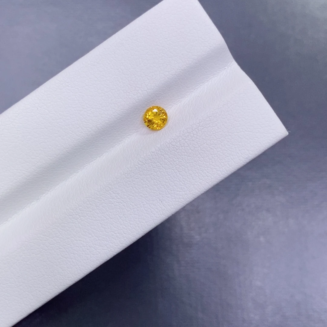 裸石蓝宝石0.38克拉 圆4.1mm