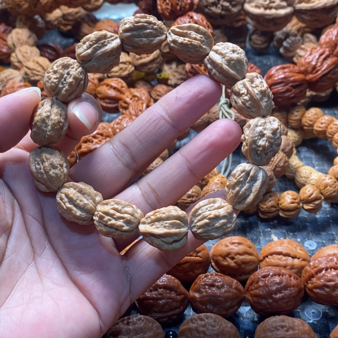 黑***白文玩核桃吊坠嵩山蛤蟆头