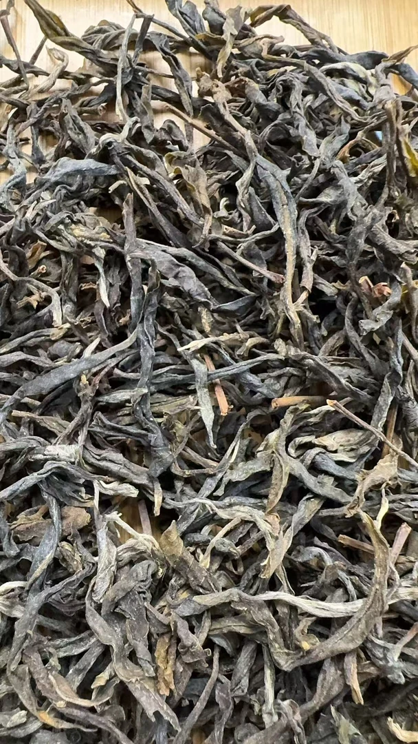 2月24日 1公斤  24年百花潭  生茶散茶 QW036