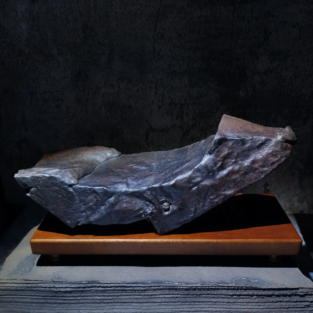 马鬃山戈壁石，尺寸30*12*11cm。