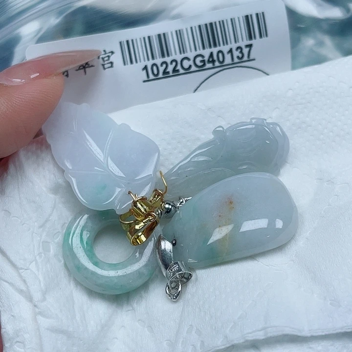 翡翠未镶嵌吊坠(不含链)
