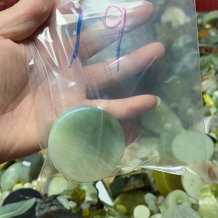 七***淘未镶嵌蛇纹石玉鱼缸石，盆景石