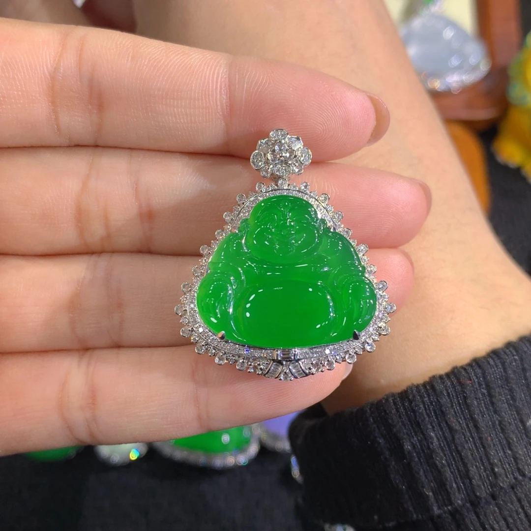 翡翠18K金镶嵌颈饰