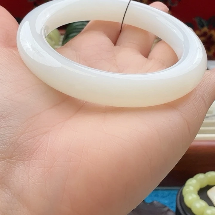 和田玉（白玉）未镶嵌手镯