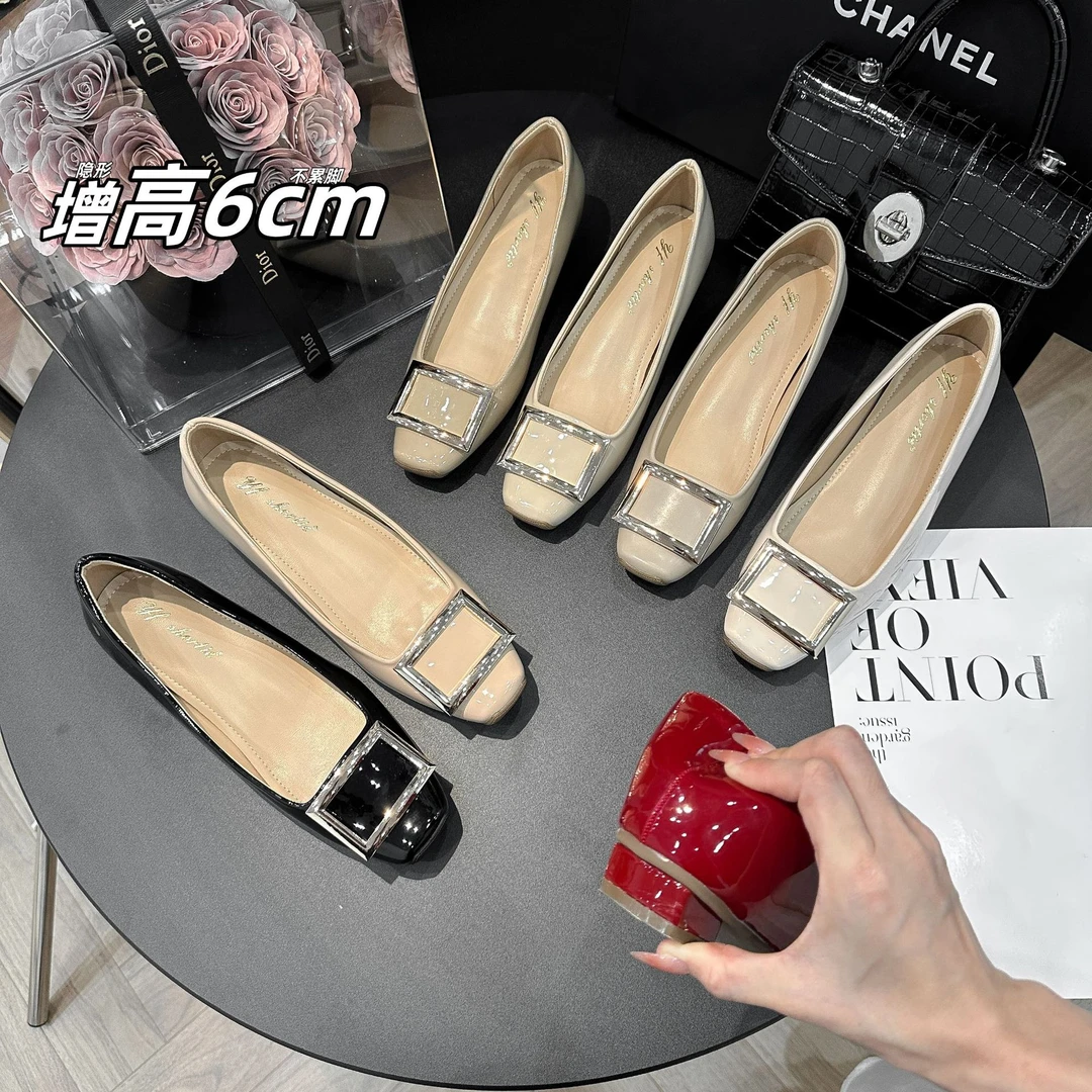 辣妈日记 增高6公分优雅漆皮浅口高跟鞋女气质方头百搭方扣单鞋女