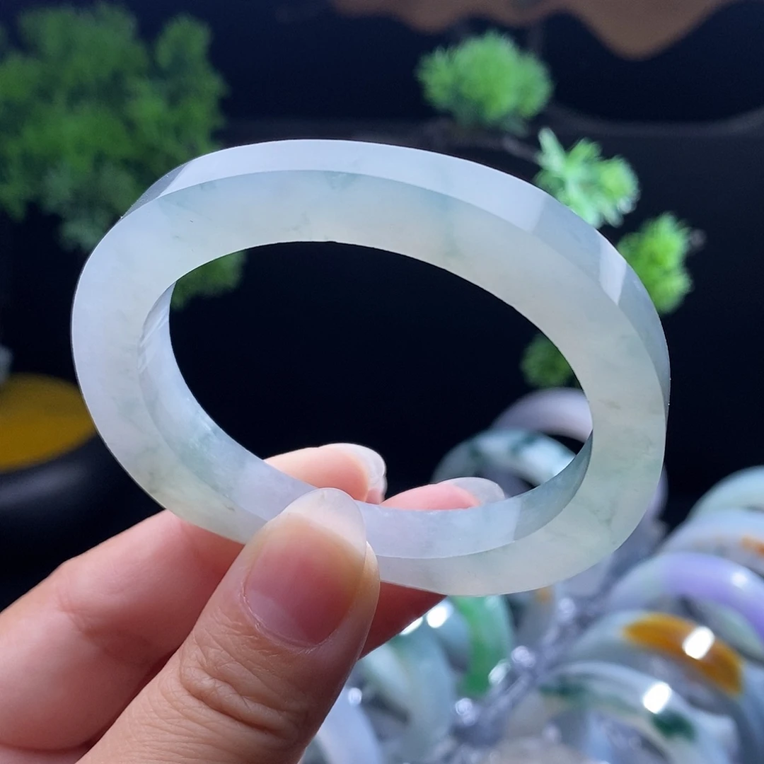 定制翡翠未镶嵌翡翠手镯