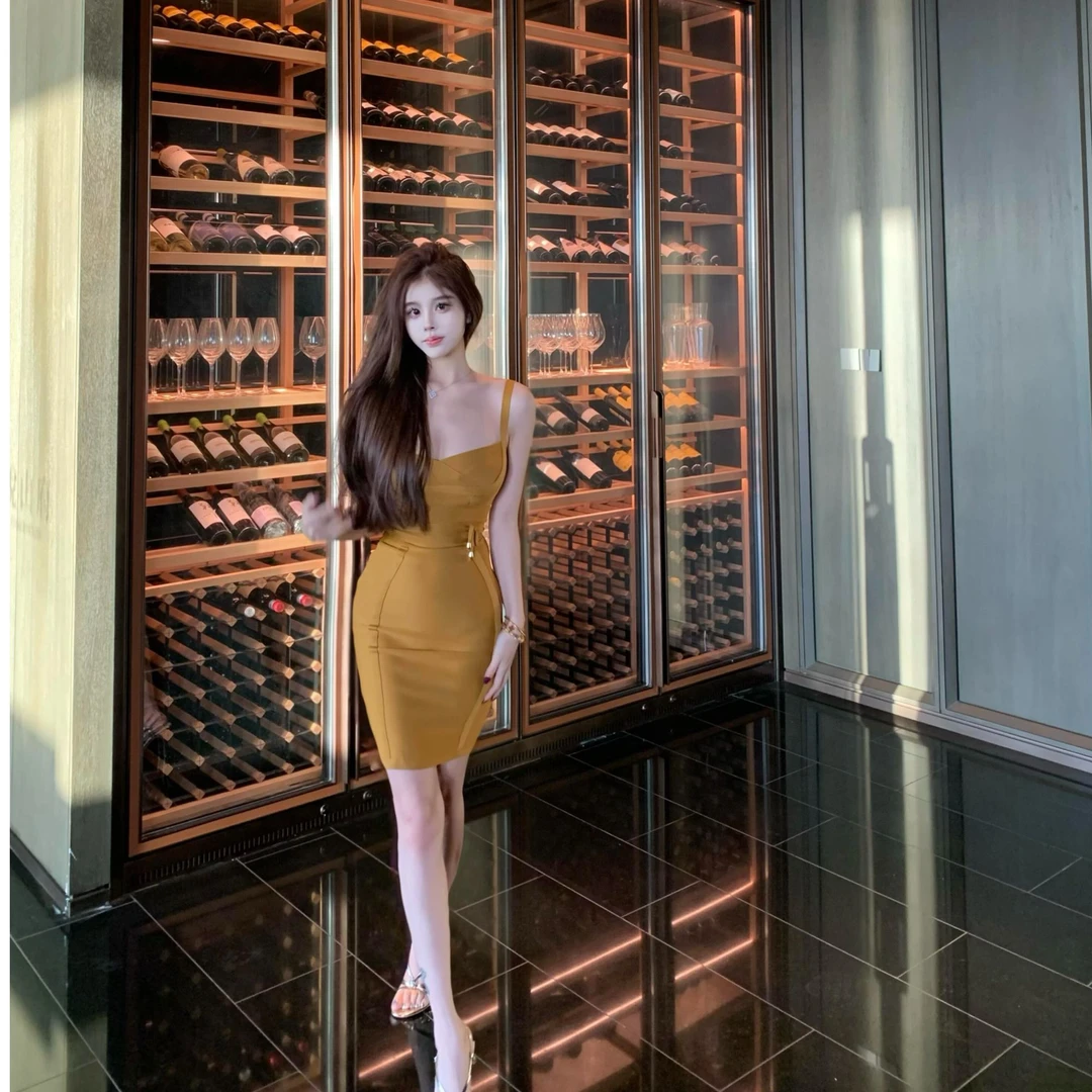 夏季吊带裙系带收腰性感显身材连衣裙包臀裙显瘦气质辣妹露背长裙