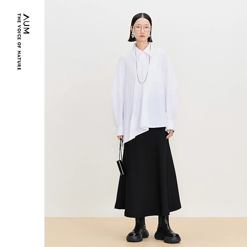 AUM/噢姆黑色显瘦时尚摩登通勤静奢风气质鱼尾半身裙女M1FZ11002